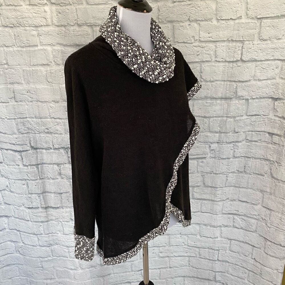 Michael Tyler women M pullover cowl neck sweater scallop front black & white - Picture 4 of 10
